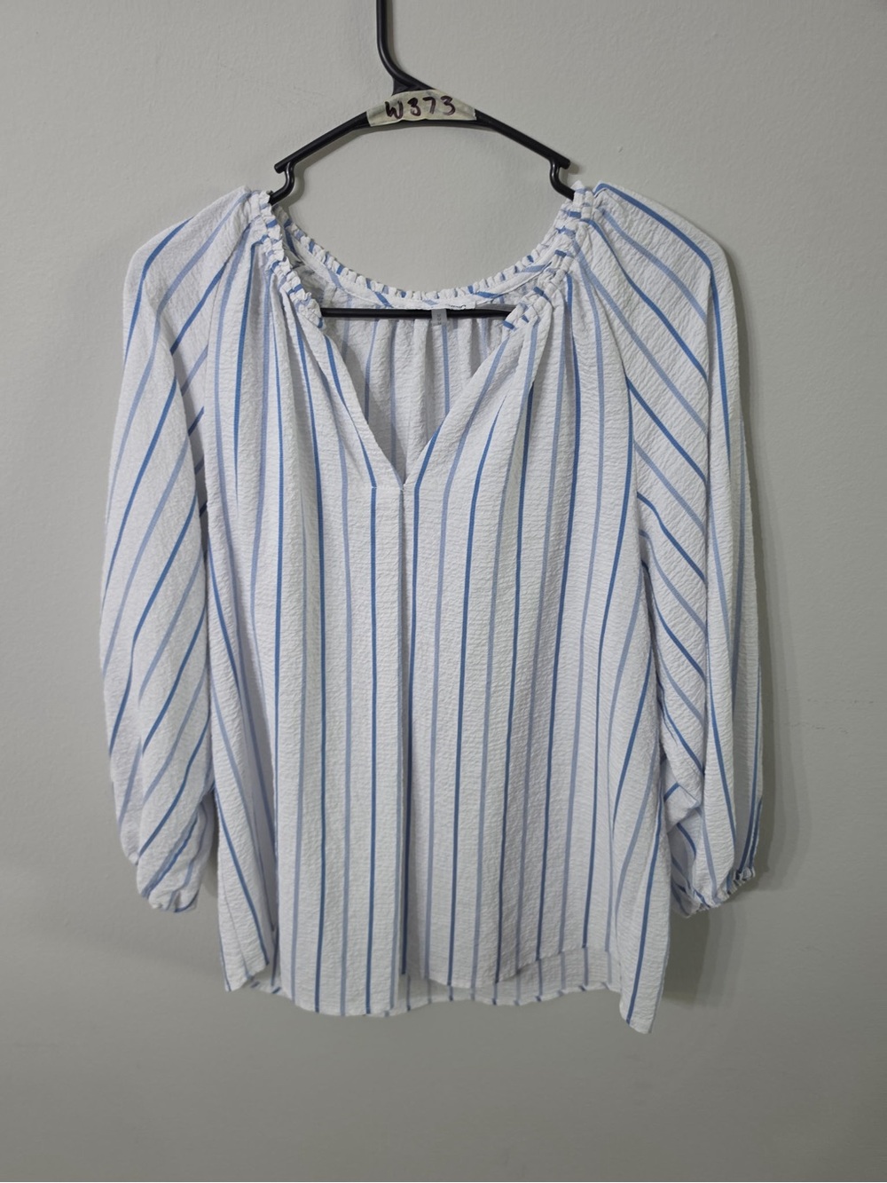 Calvin Klein Women’s Medium White Blue Stripe Blouse 3/4 Sleeve